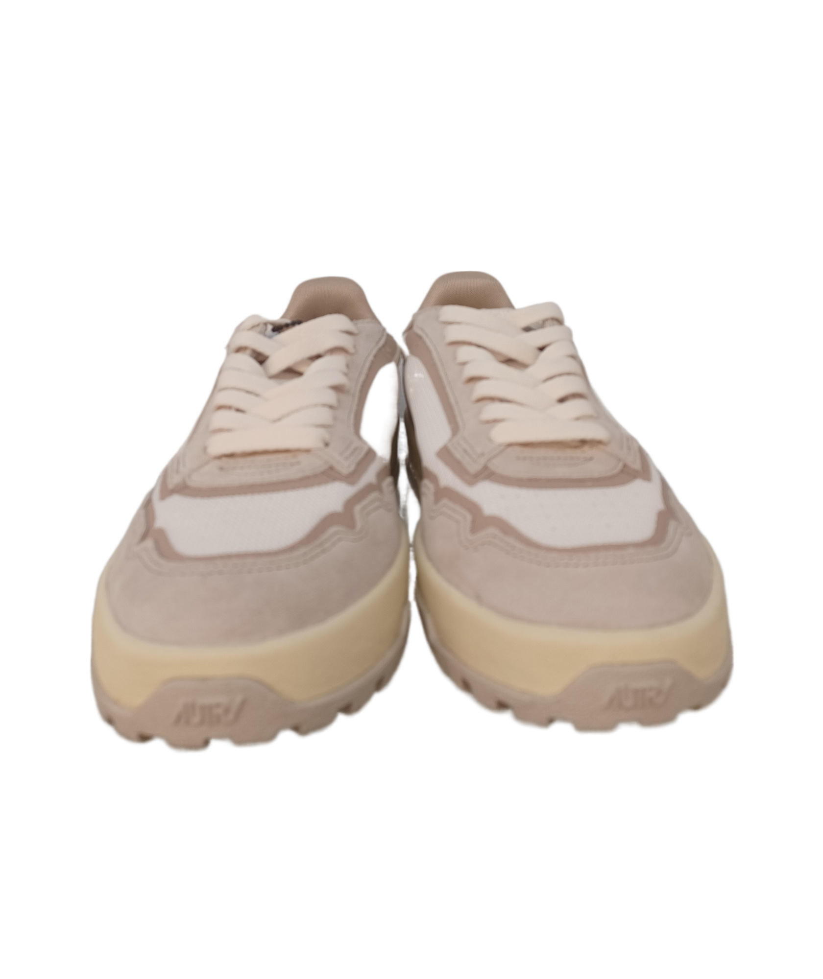 Autry Lace-up Low-cut Casual Shoes In Nude