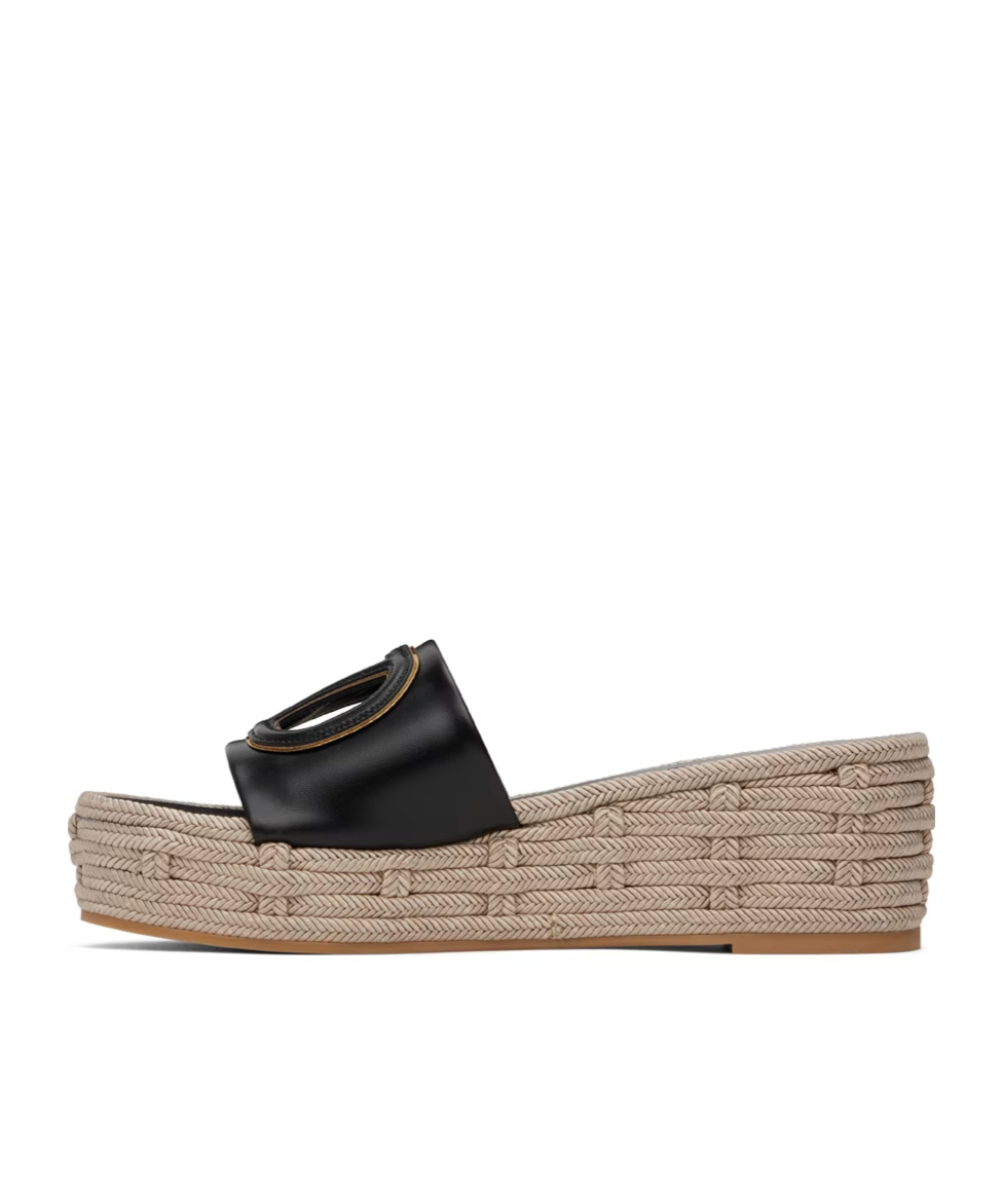 Valentino Open-toed Platform Slippers In Nude