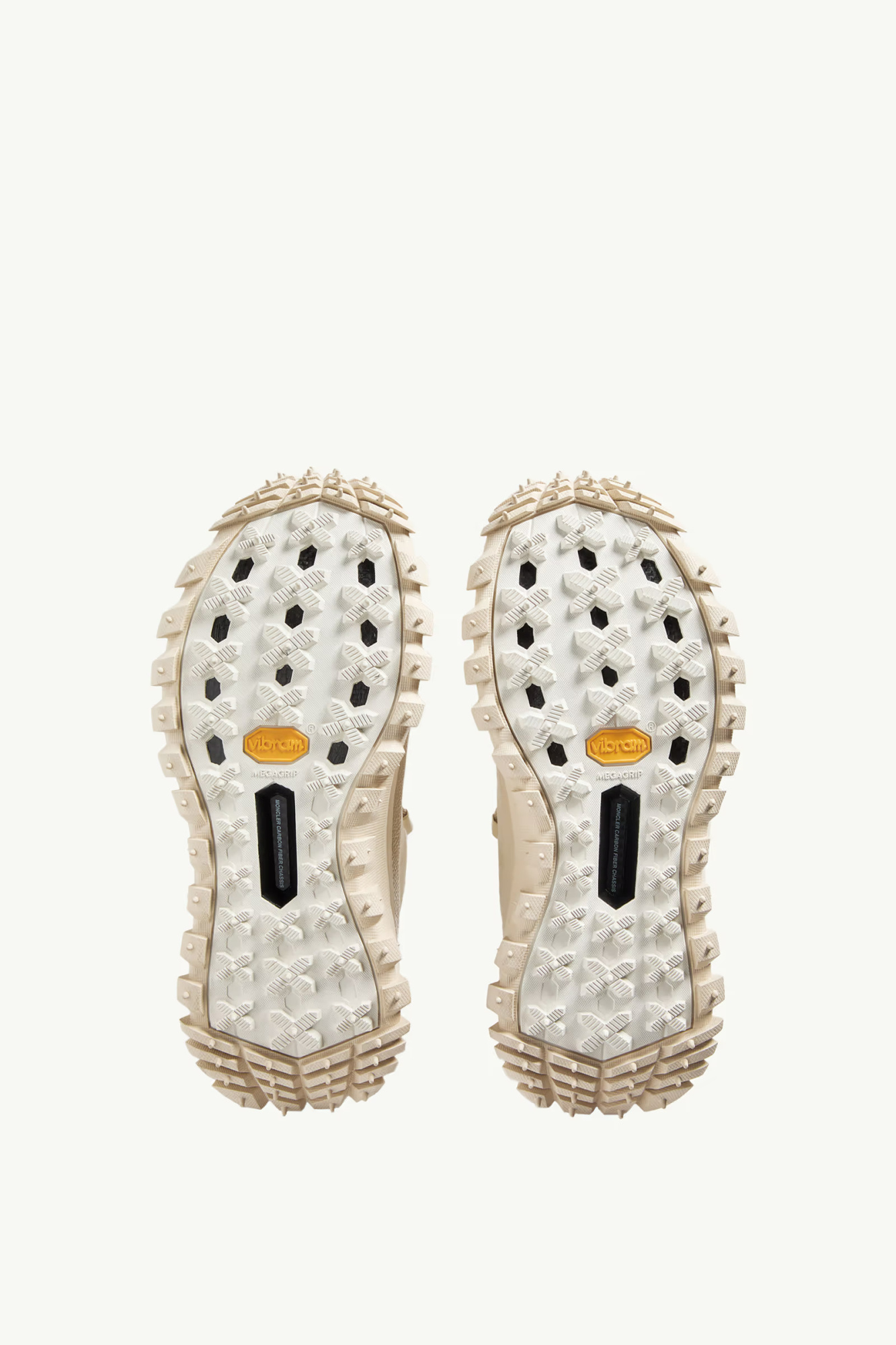 Moncler Trailgrip Apex2gtx Nubuck  Leather Trainers In White