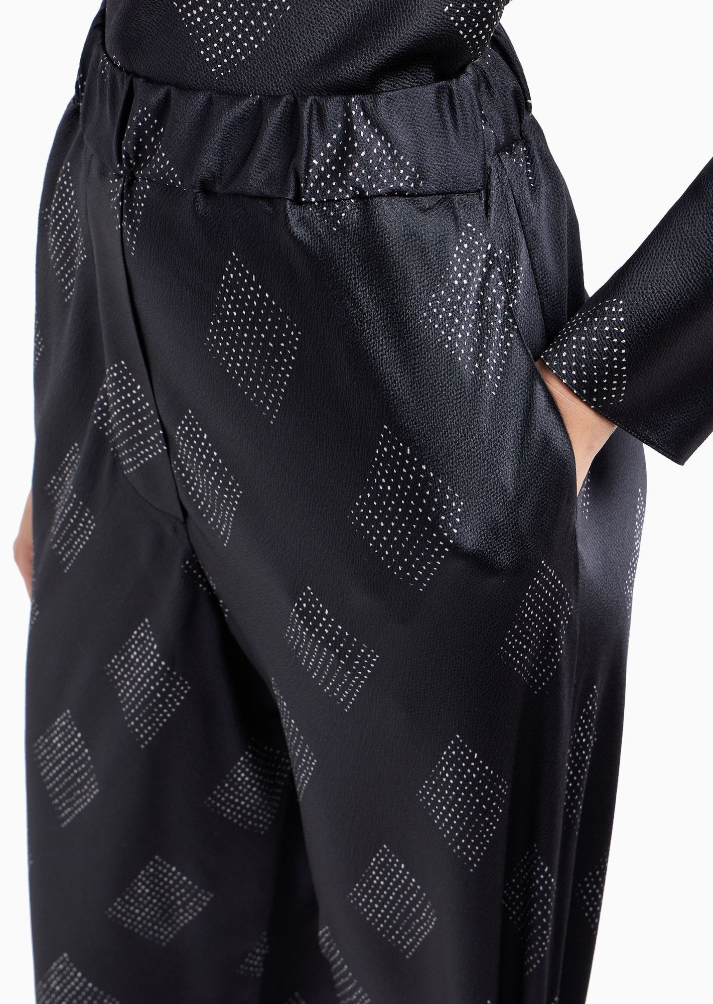 Giorgio Armani Geometrically Printed Crepe Trousers In Pattern