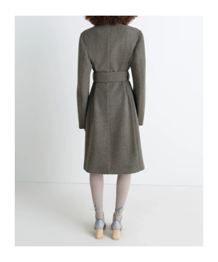 Lemaire Belted Tailored Coat In Green