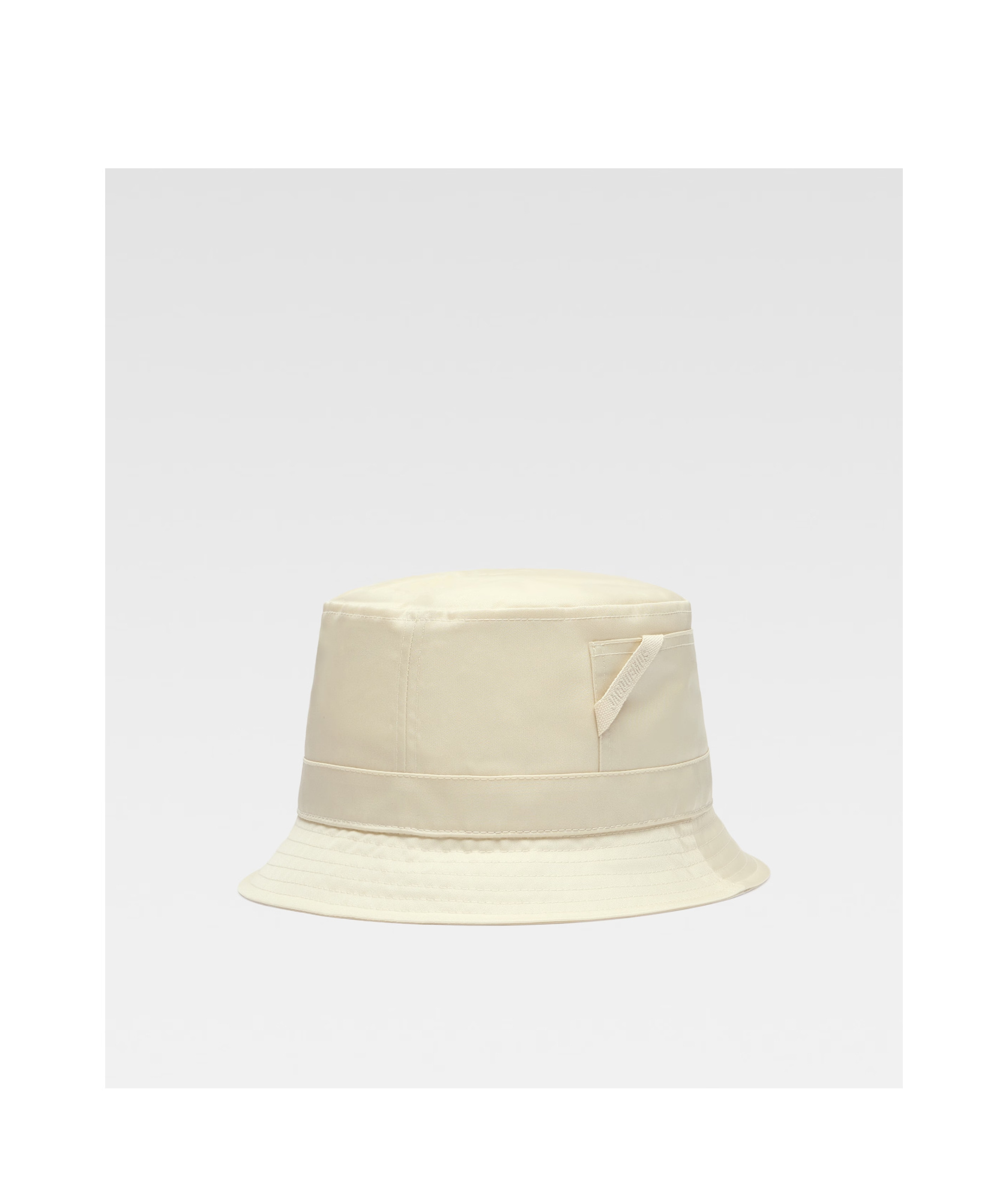 Jacquemus Logo Details Fisherman's Hat In Nude