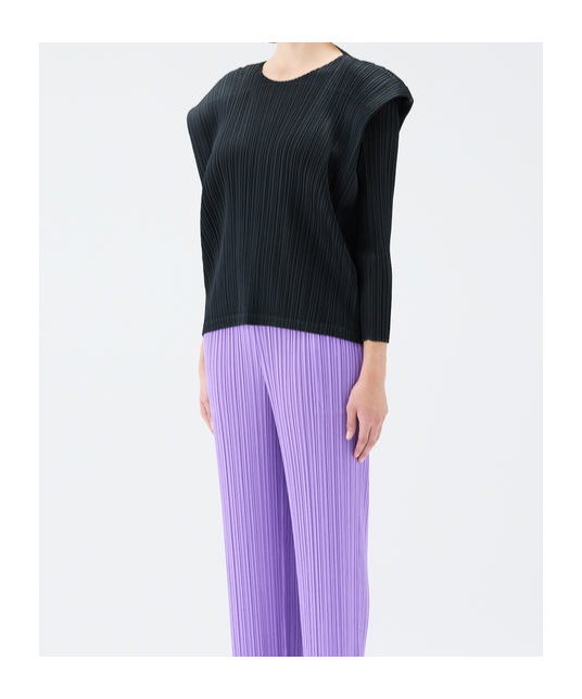 Issey Miyake Womens Black September Long-sleeve Knitted Top In Black