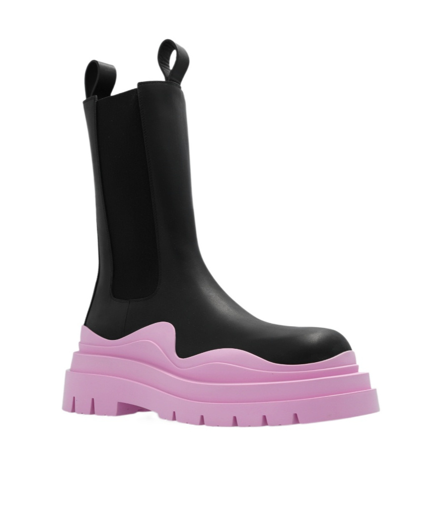 Bottega Veneta Bv Tire Leather Bots In Black