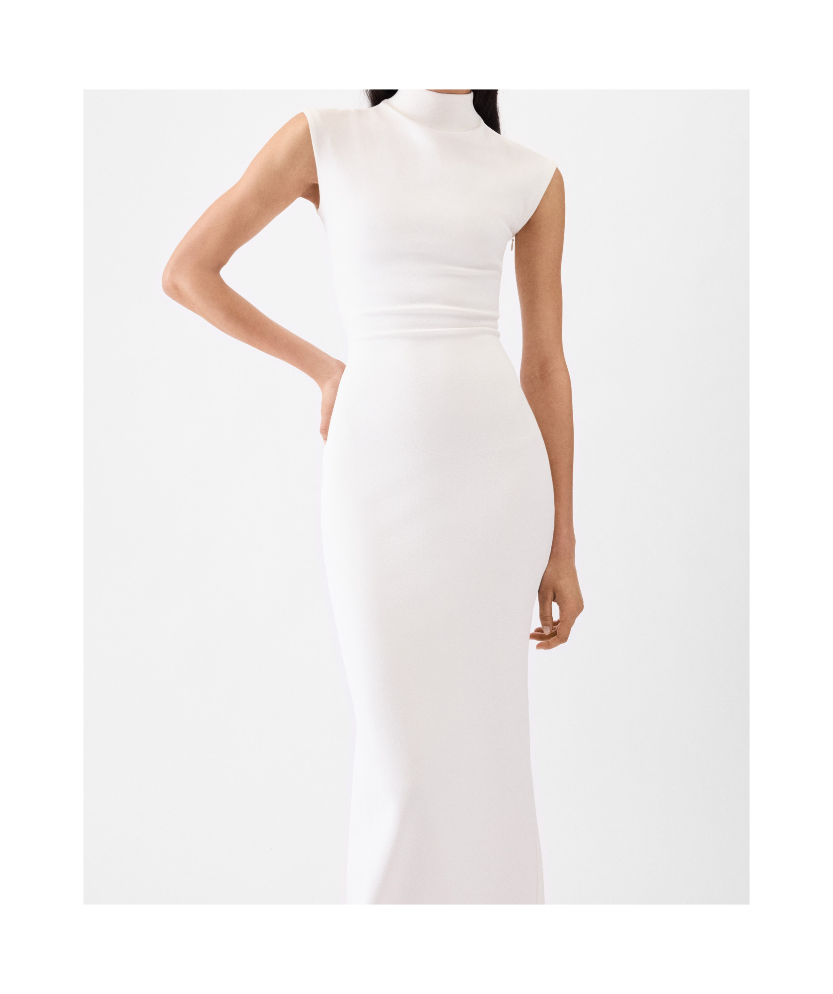 Jacquemus Sleeveless Down Jacket In White