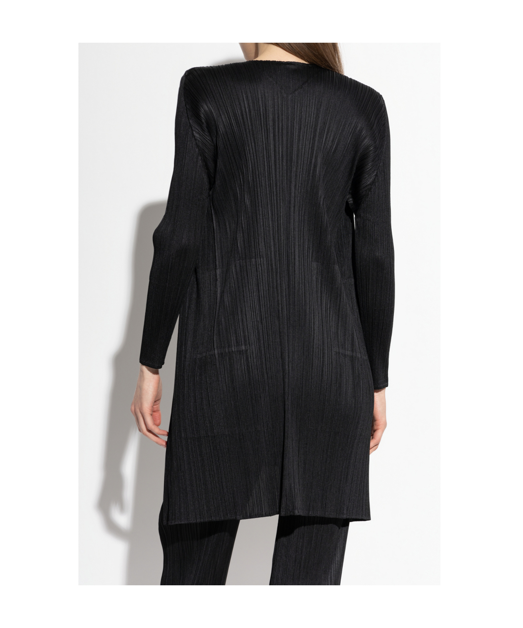 Issey Miyake Straight Hem Pleated Coat In Black