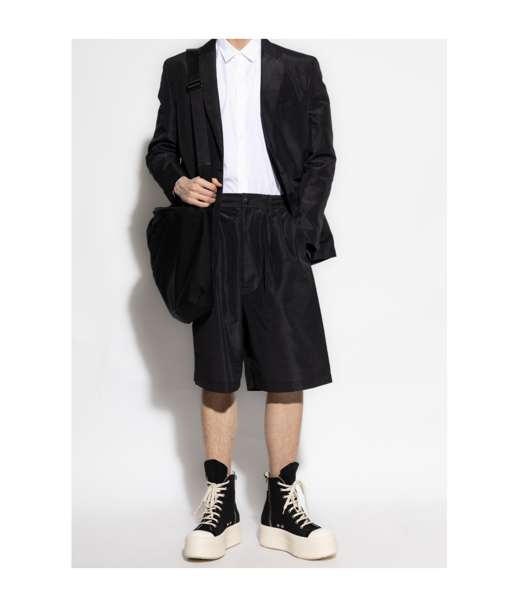Comme Des Garçons Elastic Waist Shorts In Black