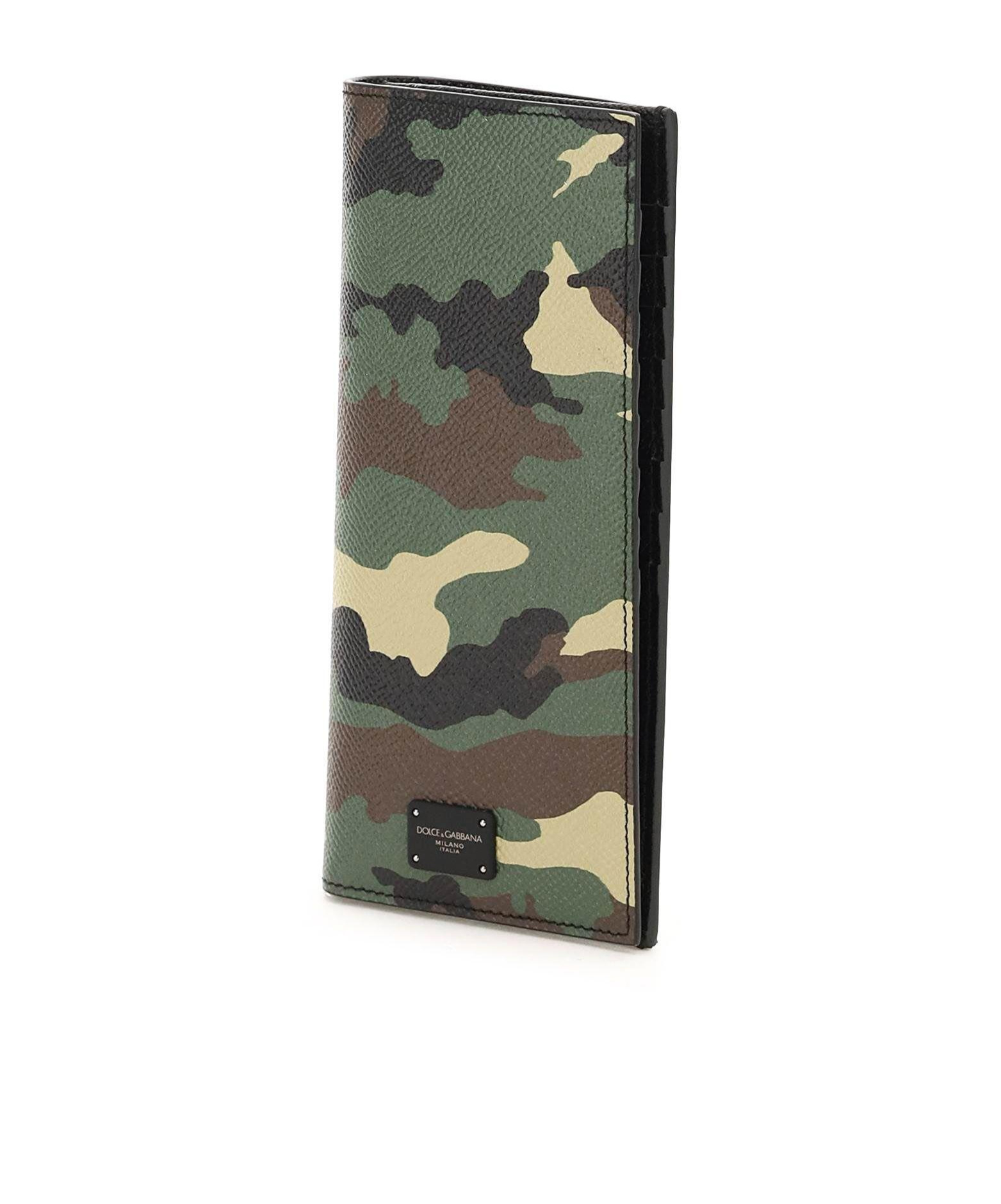 Dolce & Gabbana Patch Printed Wallet In Green