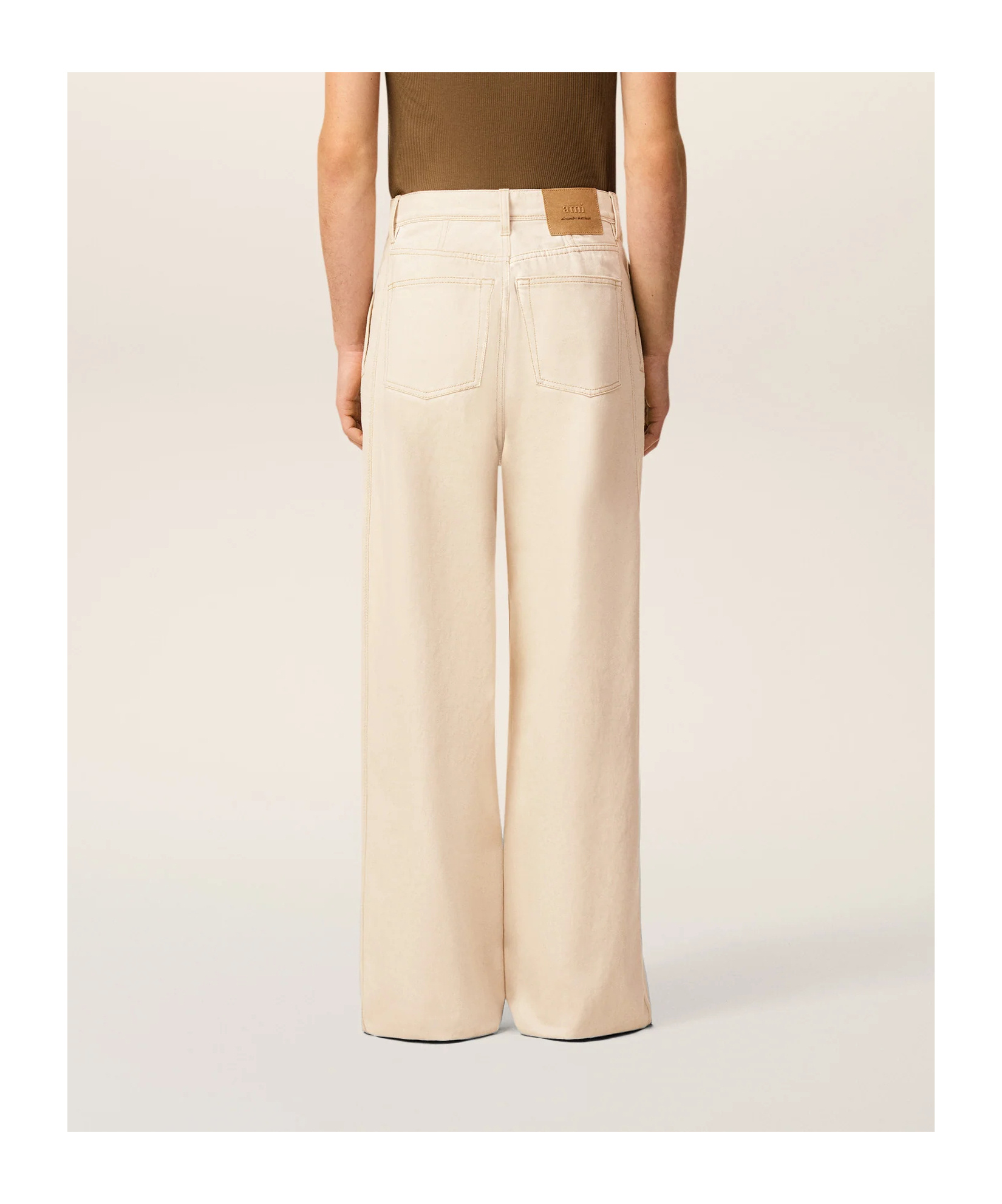 Ami Alexandre Mattiussi Ami Paris Jean Wide Fit Avec Bandes Laterales In Brown