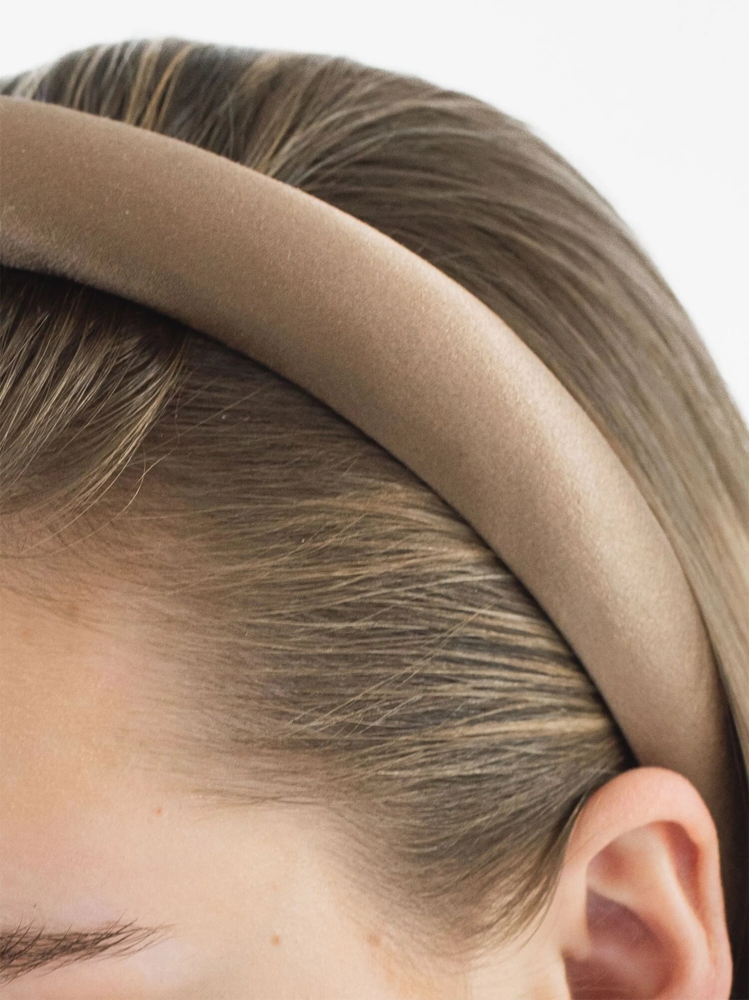 Jennifer Behr Tori Satin Headband In Neutral