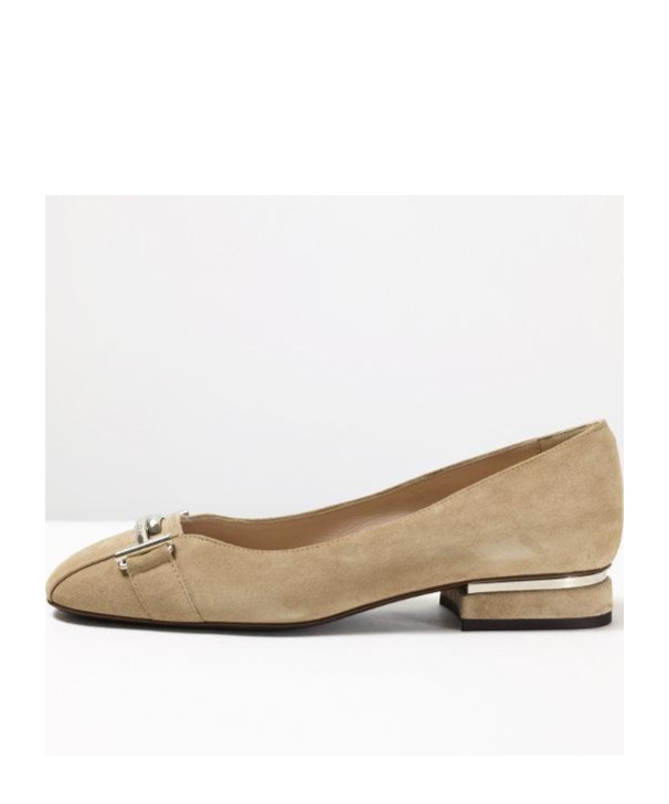 Tod's Round-head Flat Shoes In Brown