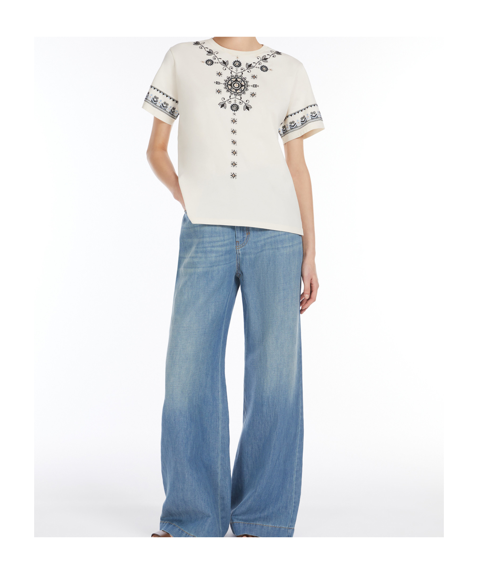 Weekend Max Mara Round Neck Short Sleeve T-shirt In White