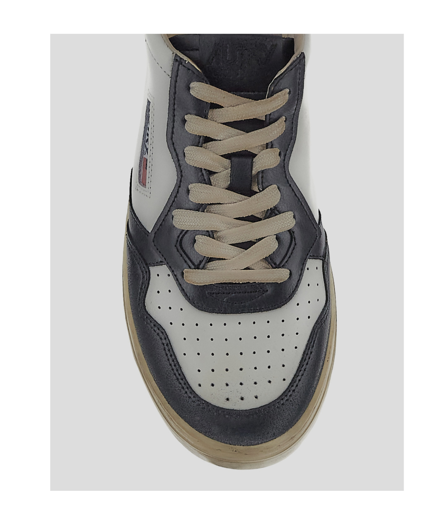 Autry Medalist Low Super Vintage Sneakers In Gray