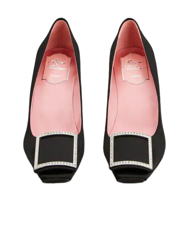 Roger Vivier Trompette Pumps In Satin In Black