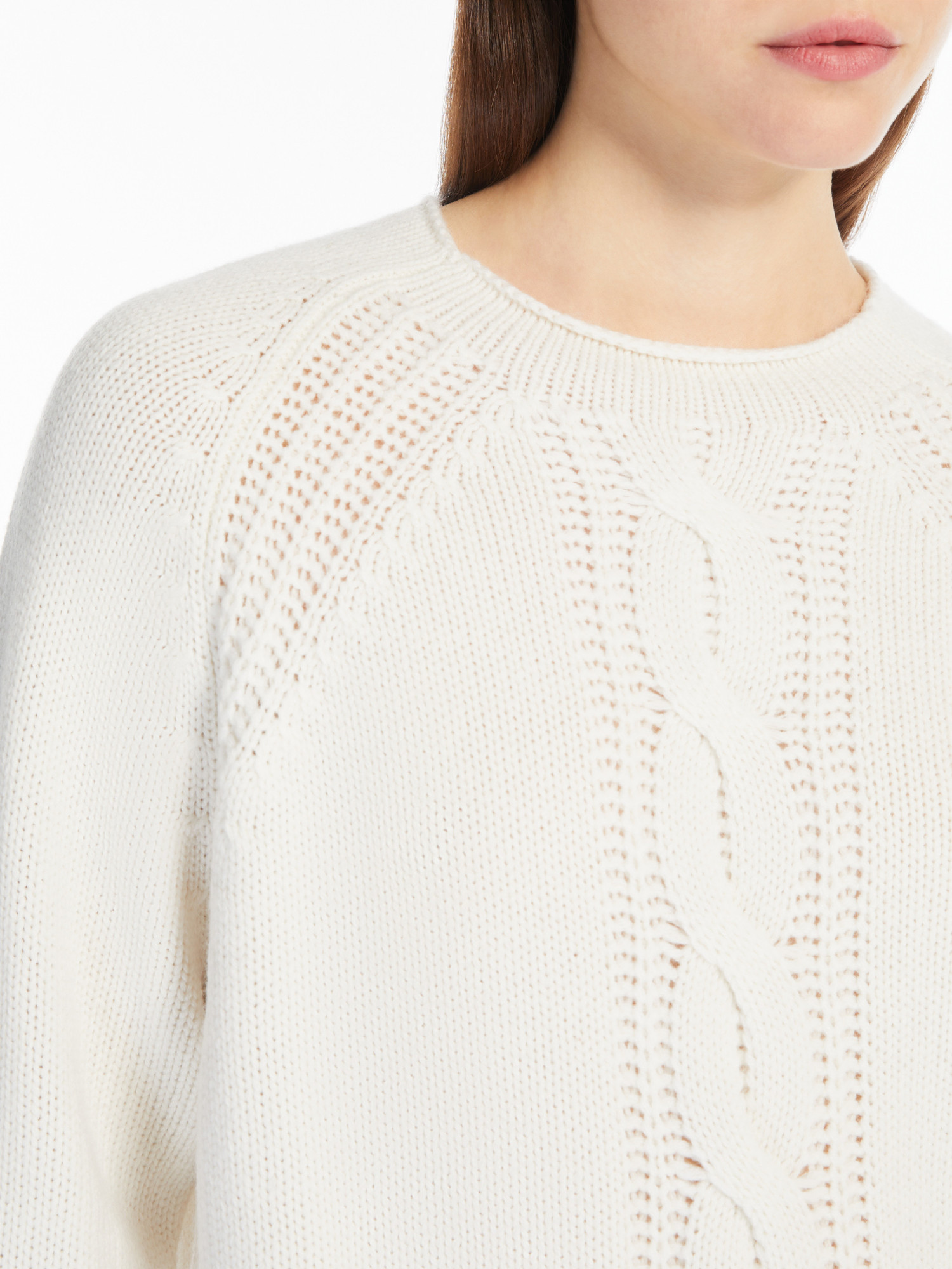 Max Mara Long-sleeved Cashmere Sweater In White