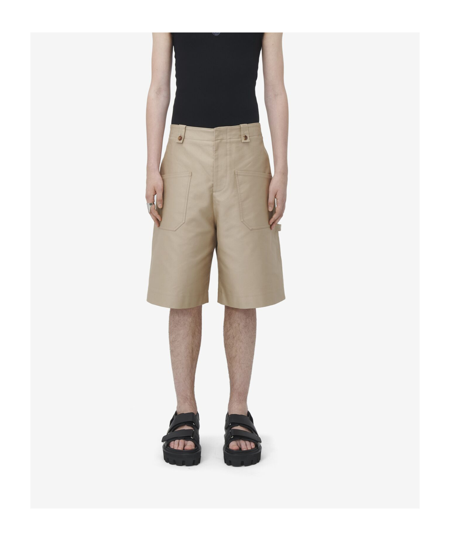 Alexander Mcqueen Wide-leg Shorts In Nude