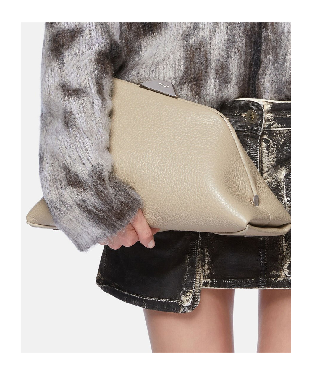 Attico ''day Off'' Sand Shoulder Bag In Nude