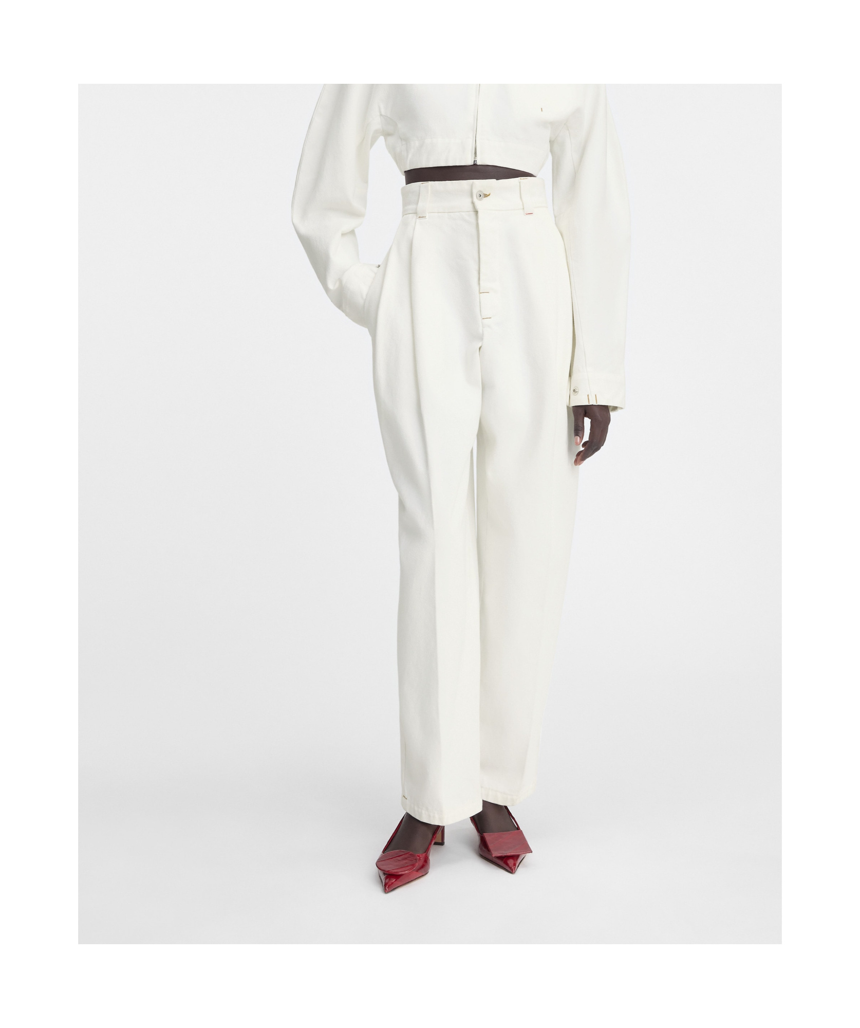 Jacquemus Women Le De-nimes Curzi Jeans In White
