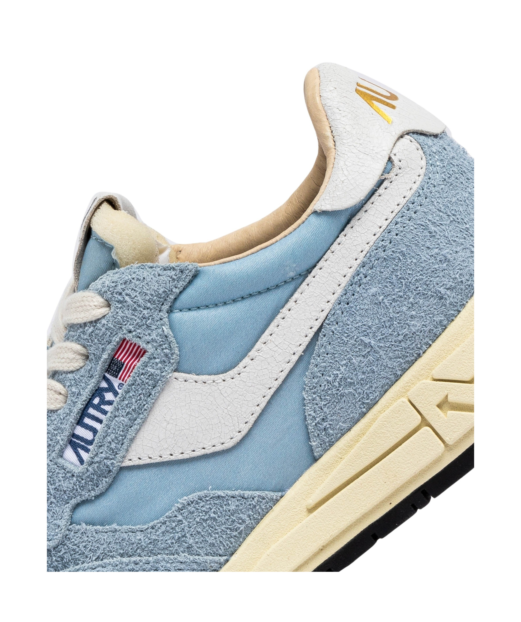 Shop Autry Reelwind Low 'lilac' Sneakers In Blue