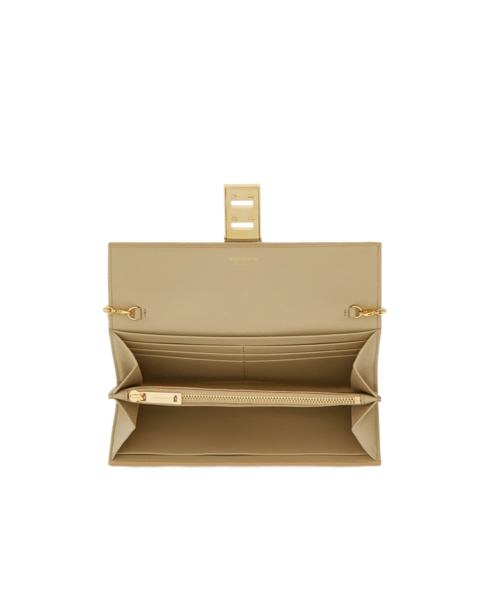 Ferragamo Chain Wallet In Nude