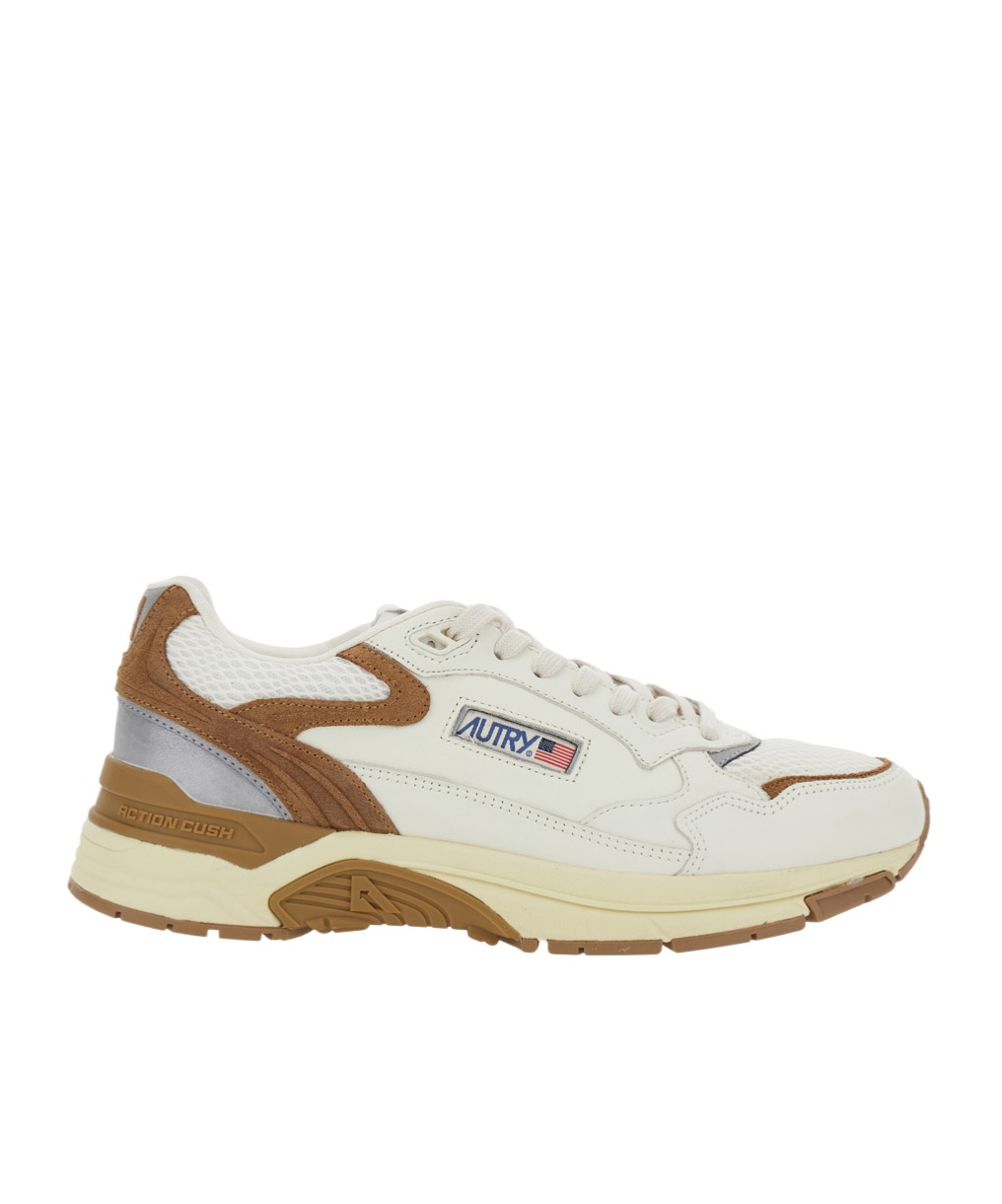 Autry 'hyperway' Beige Low Top Sneakers With Logo Patch On Tongue And Side In Neutral