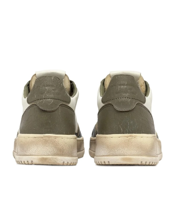 Autry Leather Medalist Low Super Vintage Sneakers