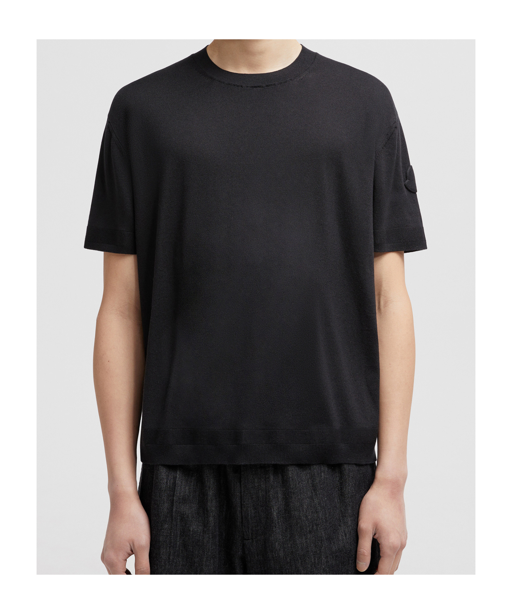 Moncler Crew Neck Patch Detail Short Sleeves T-shirt In Black
