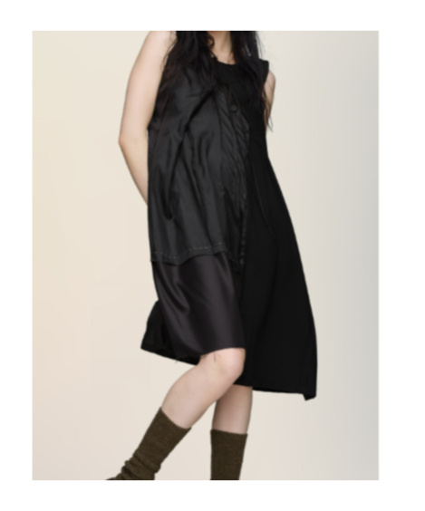 Maison Margiela Sleeveless Asymmetric Midi Dress In Black