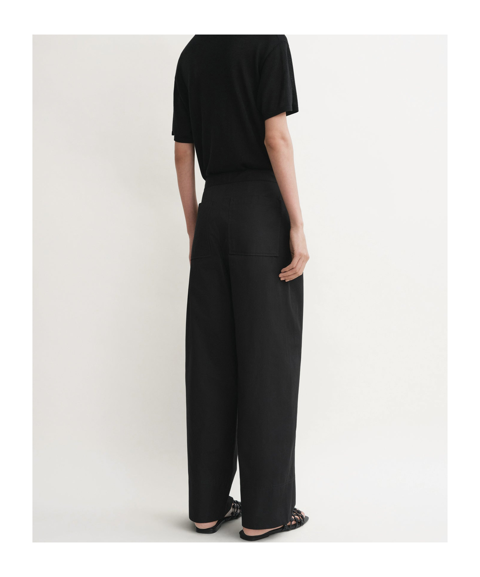 Totême Back Pocket Casual Pants In Black