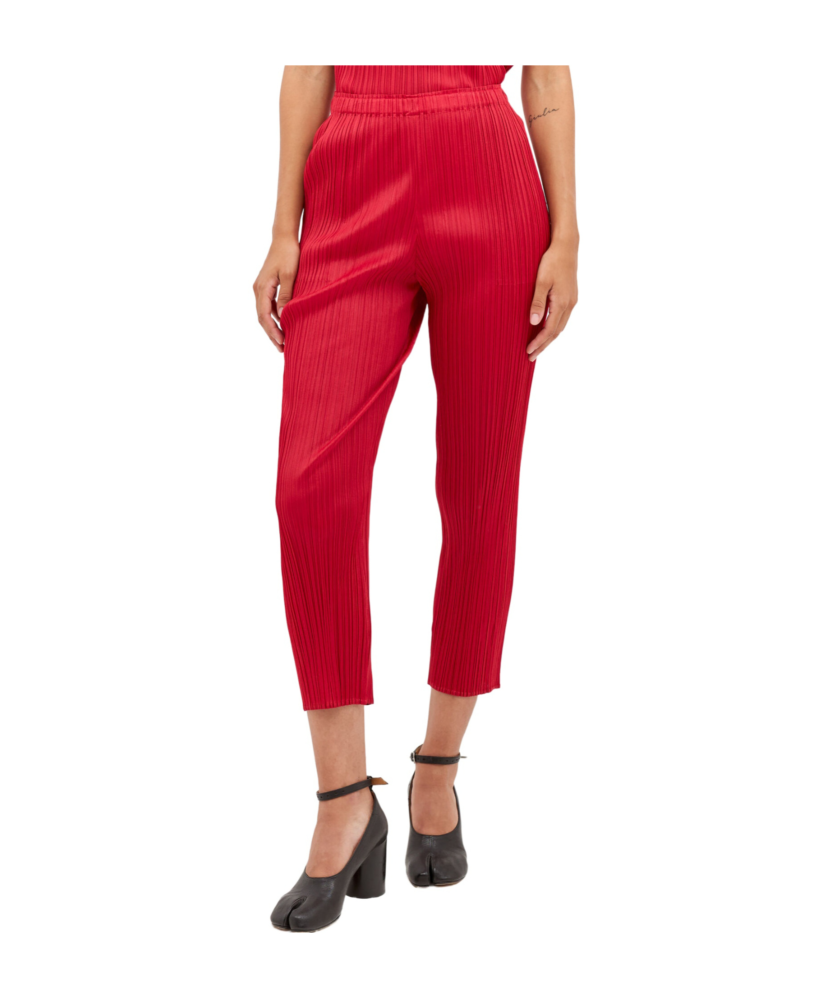 Issey Miyake Cropped Pleated Pants In Red