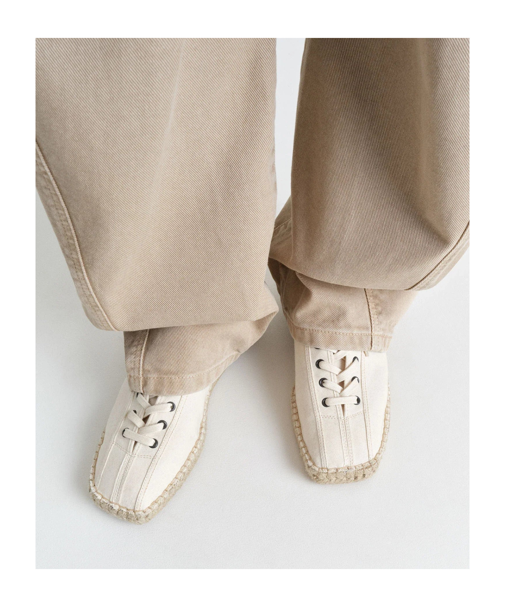 Lemaire Linoleum Laced Espadrilles In Off White