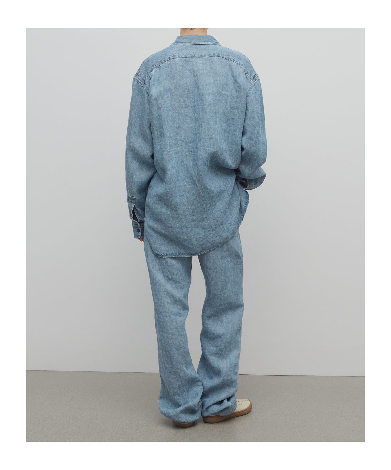The Row Eglitta Straight Leg Washed Jeans In Blue