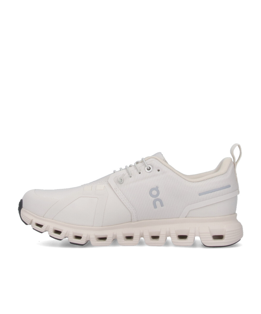 On Running Cloud 6 Trainers In White