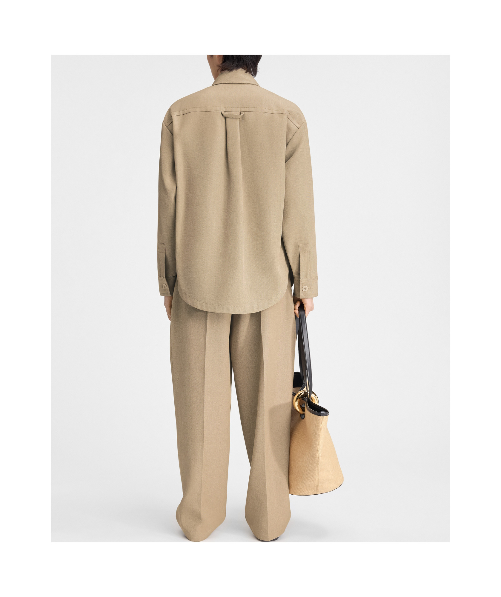 Jacquemus Zippered Shirt Jacket In Nude