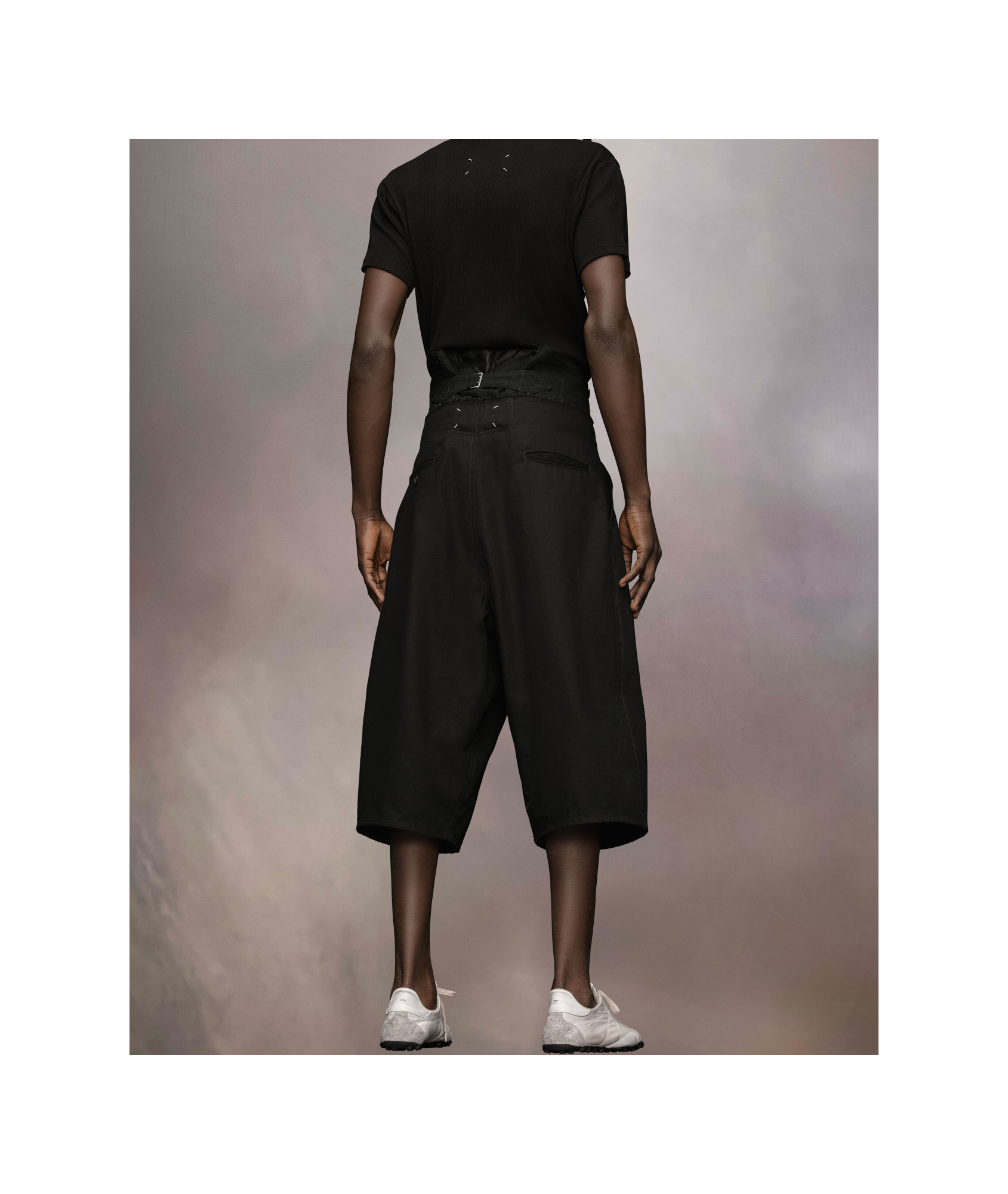 Maison Margiela Raw-edge Drop-crotch Shorts In Black