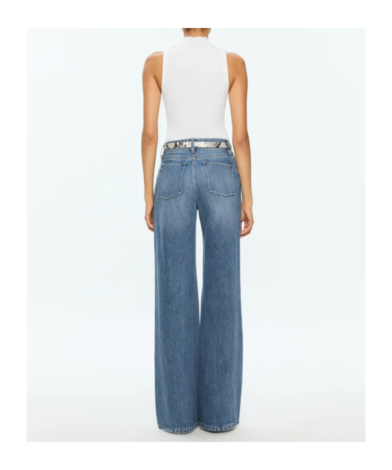 Alice And Olivia Sleeveless Vest In Soft White