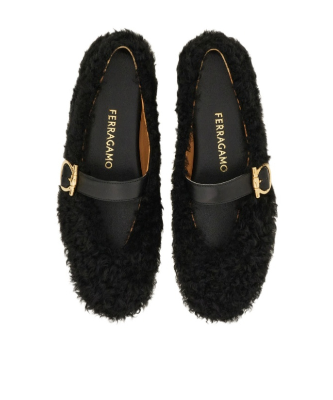 Ferragamo Shearling Ballet Flat In Black