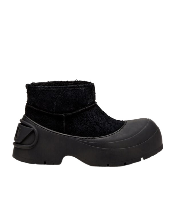 Diesel D-donald-chunky Ankle Boot With Lug Sole In Black