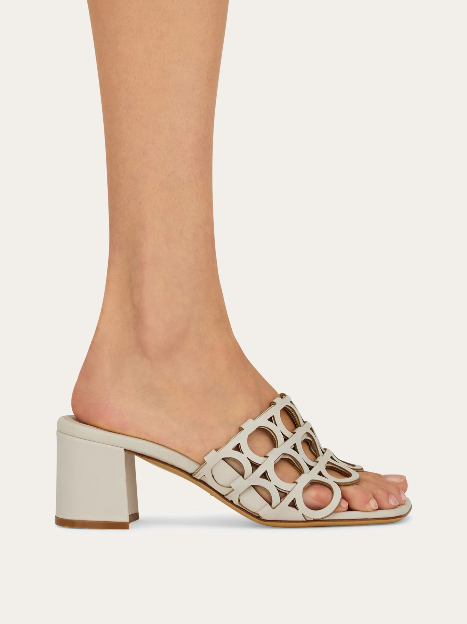 Ferragamo Erne 55 Leather Sandals In Gold