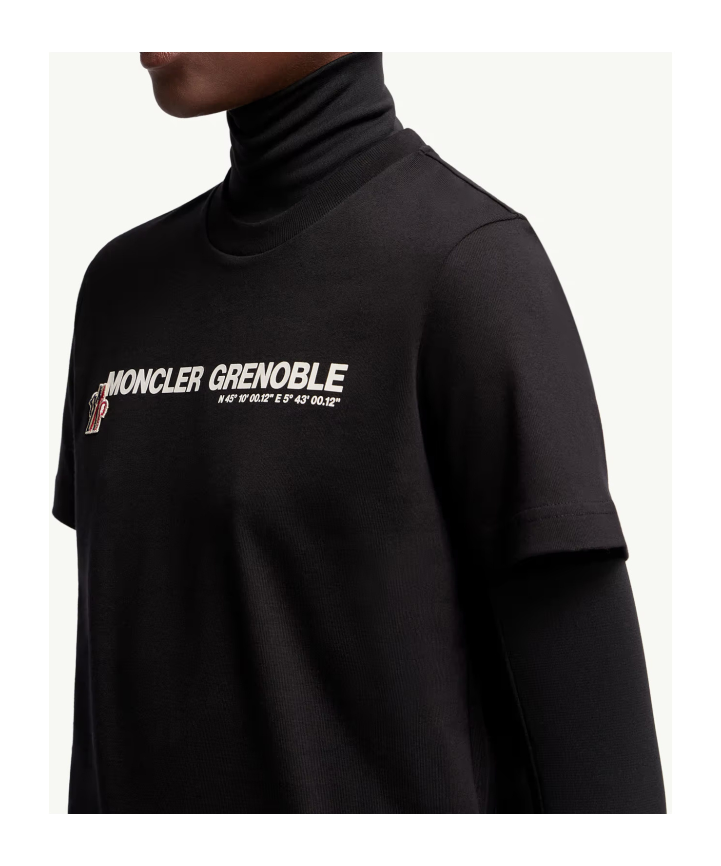 Moncler Contrasting Logo T-shirt In Black