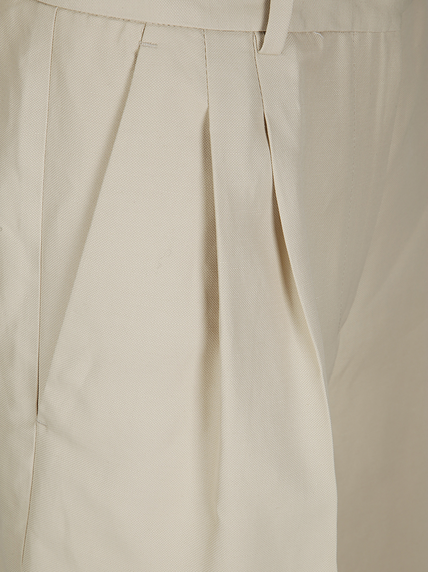 Alberto Biani Soft Linen Blend Shorts With Front Hook In Nude