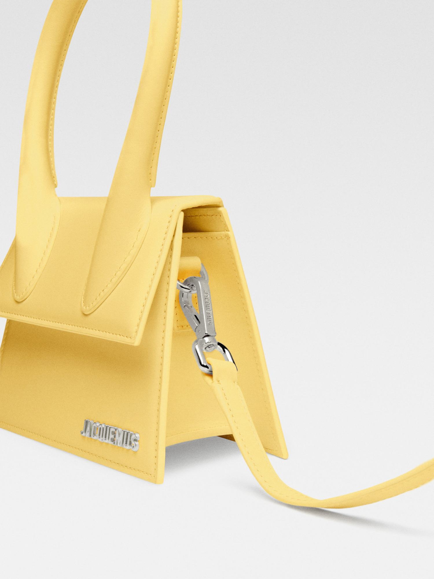Jacquemus The Medium Chiquito In Light Yellow