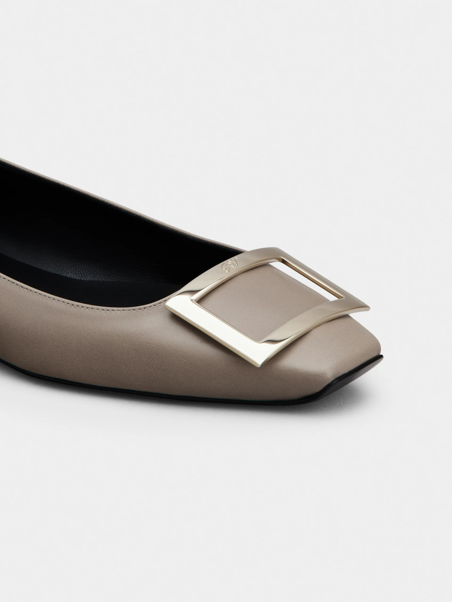 Roger Vivier Trompette Buckle Ballerina Flats In Gray