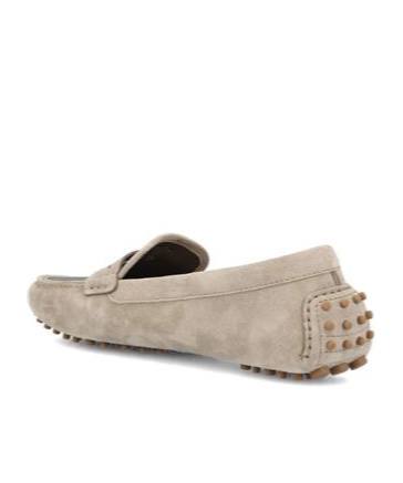 Brunello Cucinelli Round-head Flat Shoes In Nude
