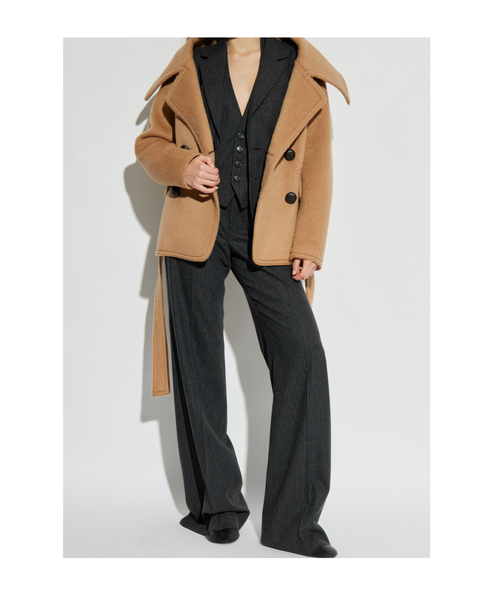 Dsquared2 Belted Double-breasted Jacket In Neutral