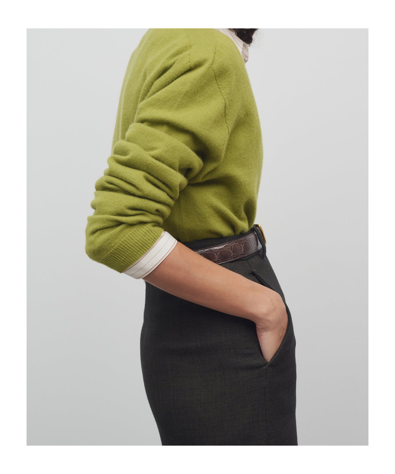 The Row Isaora Cashmere Knit V Neck Sweater In Green