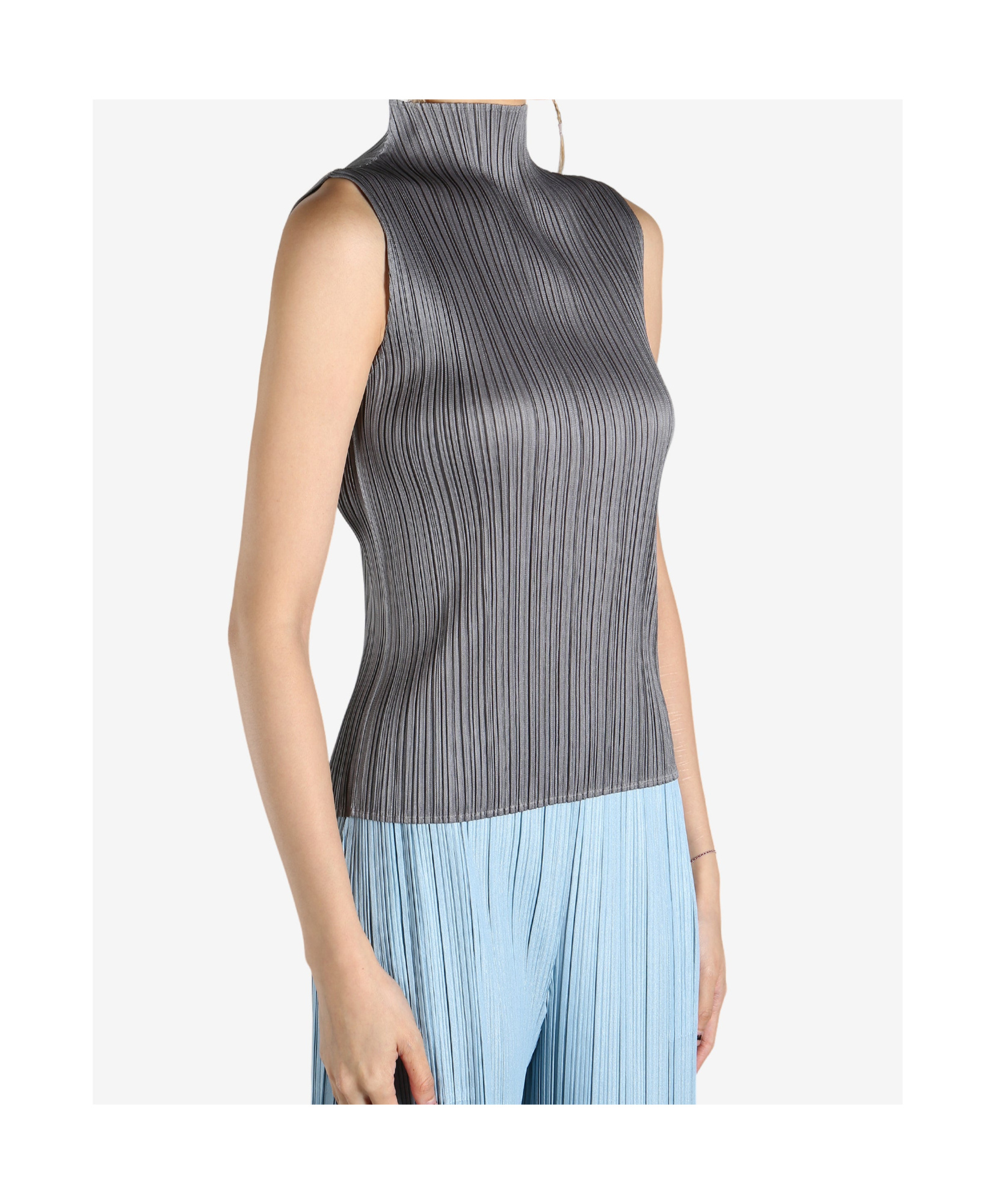 Issey Miyake Basic Pleated Pullover