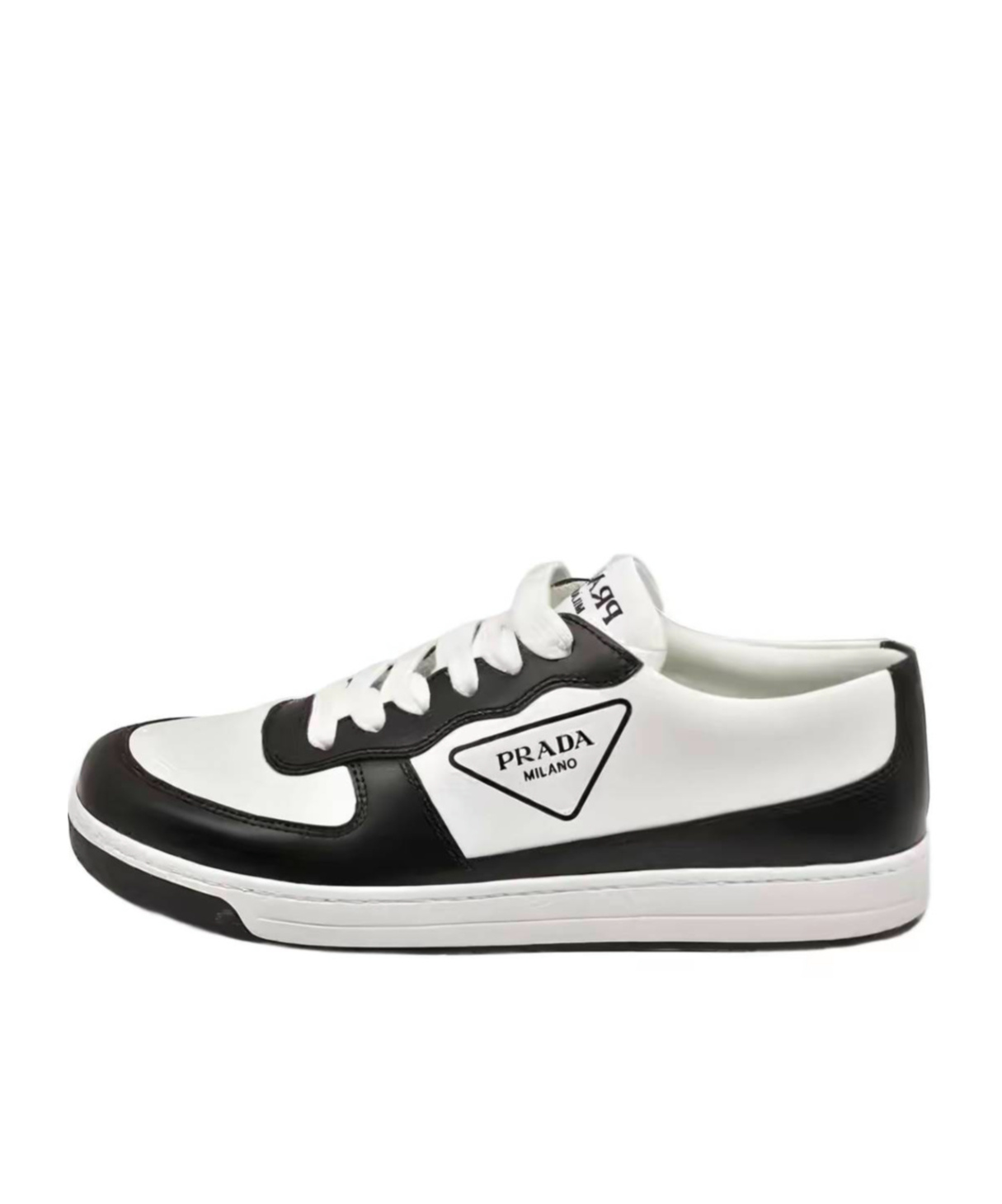 Prada Logo Low-cut Skate Shoes In White