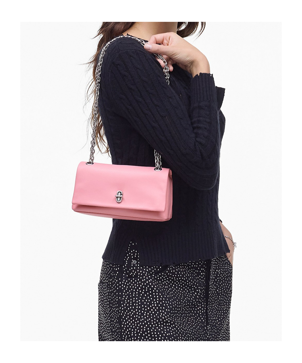 Marc Jacobs The Dual Logo Embossed Chain Wallet In Pink