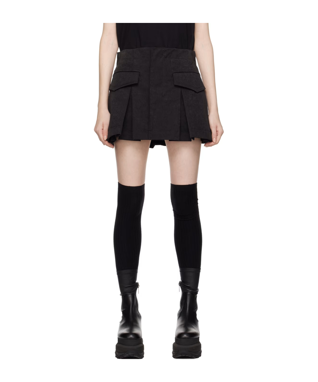 Sacai Dark Pleated Detail Culottes In Black